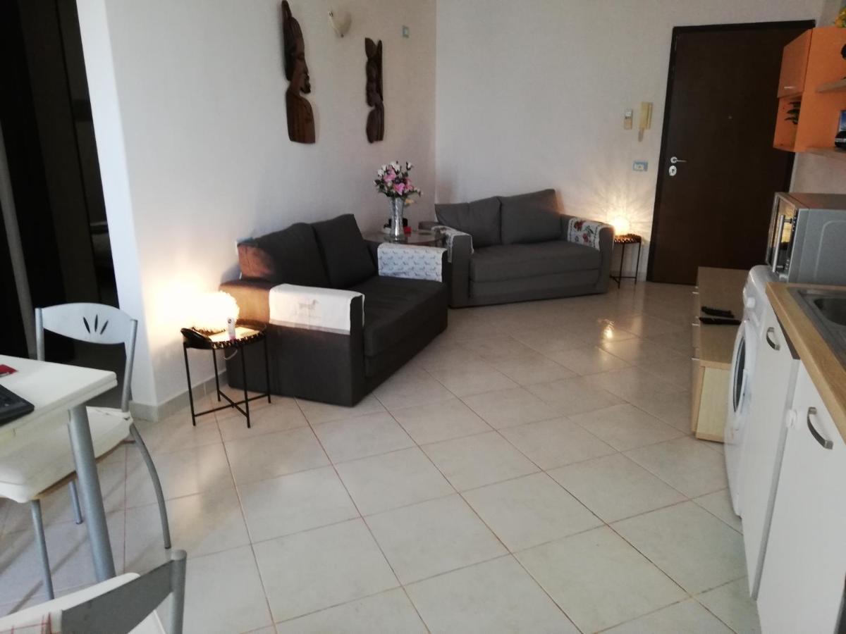 Adult Only Beachfront 2 Bedroom Apartment Santa Maria Airport Pick Up, Aircon, Unlimited Wifi Ideal For Remote Working And Long Stay Exterior foto