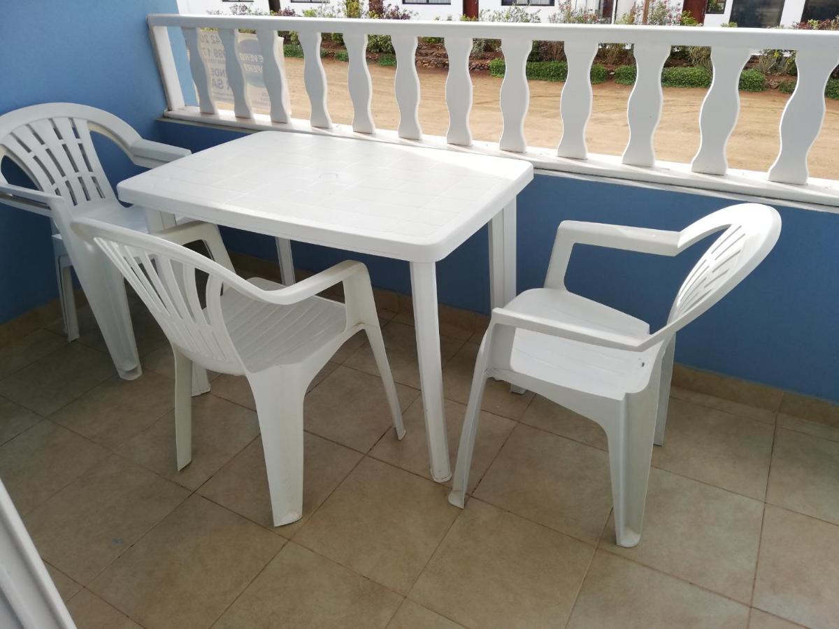 Adult Only Beachfront 2 Bedroom Apartment Santa Maria Airport Pick Up, Aircon, Unlimited Wifi Ideal For Remote Working And Long Stay Exterior foto