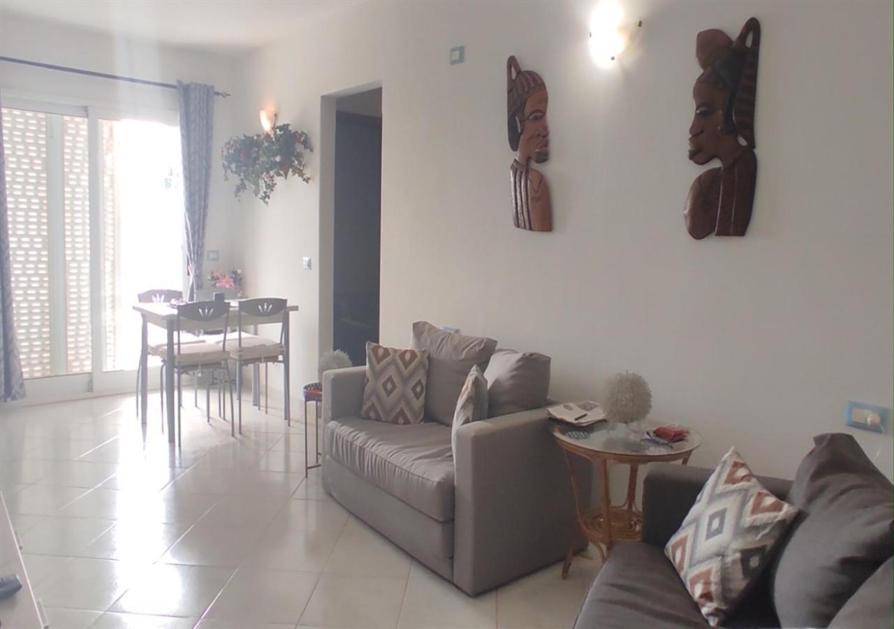 Adult Only Beachfront 2 Bedroom Apartment Santa Maria Airport Pick Up, Aircon, Unlimited Wifi Ideal For Remote Working And Long Stay Exterior foto