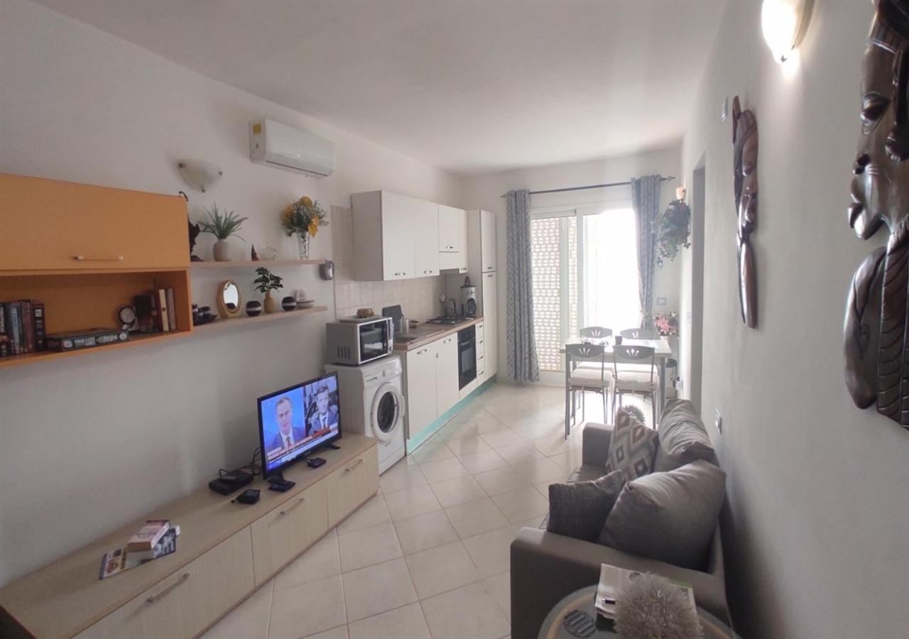Adult Only Beachfront 2 Bedroom Apartment Santa Maria Airport Pick Up, Aircon, Unlimited Wifi Ideal For Remote Working And Long Stay Exterior foto